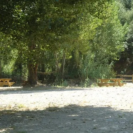 La Claouzo Bed and breakfast