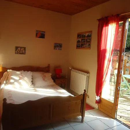 La Claouzo Bed and breakfast